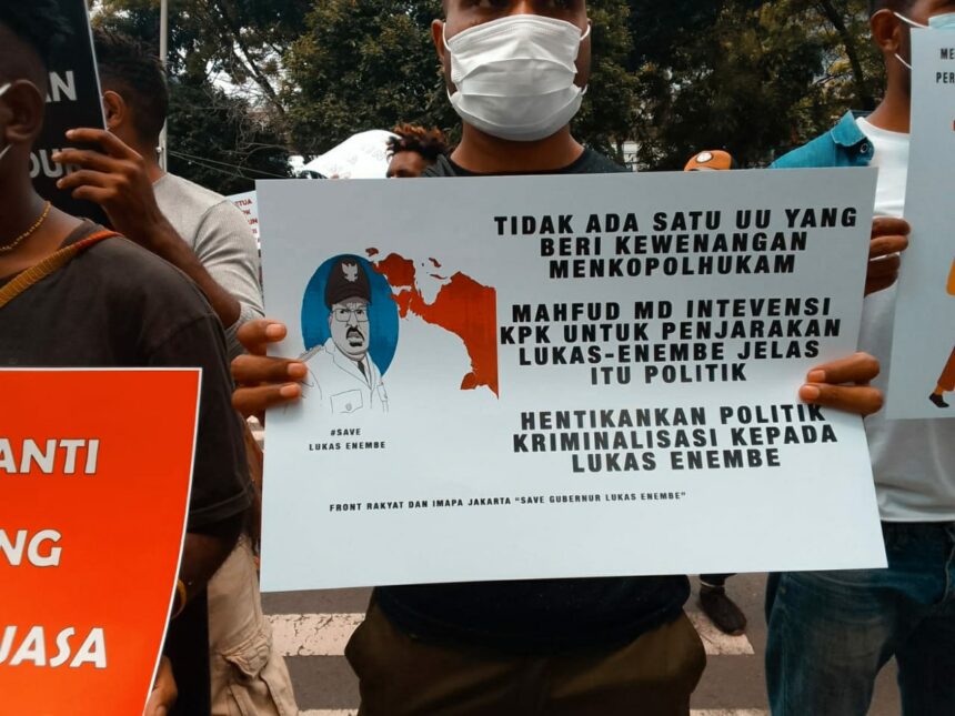 Warga Papua Demo di Gedung KPK