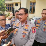 Kepala BNN Papua Brigjen Pol Rahmat Hidayat saat diwawancarai awak media, pada kunjungan kerjanya di Merauke.